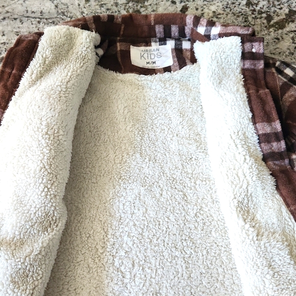 Shacket Fleece lined Jacket Perfect For FALL🍂🍁🍂 - Picture 3 of 4